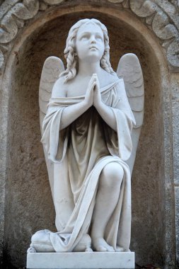 Kolon Cenaze Anıtı. Küba Ulusal Anıtı. Dünyanın en büyük mezarlıklarından biri.                               