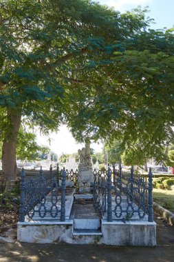  Kolon Cenaze Anıtı. Küba Ulusal Anıtı. Dünyanın en büyük mezarlıklarından biri.                             