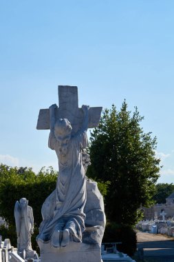 Kolon Cenaze Anıtı. Küba Ulusal Anıtı. Dünyanın en büyük mezarlıklarından biri.                               