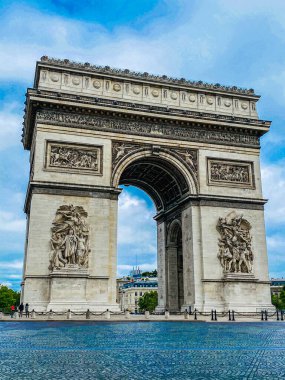 paris, france arch of the arc de triomphe 