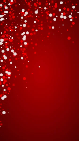 降雪覆盖了圣诞节的背景 淡淡的飘扬的雪花和圣诞红背景上的星星 喜庆的降雪覆盖着 垂直矢量说明 — 图库矢量图片