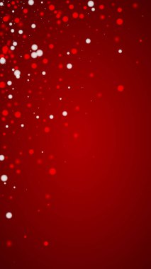 Karlı bir Noel geçmişi var. İnce uçan kar taneleri ve kırmızı arka plandaki yıldızlar. Narin, tatlı, karlı bir Noel. Dikey vektör illüstrasyonu.