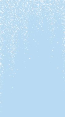 Sihirli kar yağışı arkaplanı. Hafif uçan kar taneleri ve açık mavi kış arka planındaki yıldızlar. Sihirli yağan kar tatili manzarası. Dikey vektör illüstrasyonu.