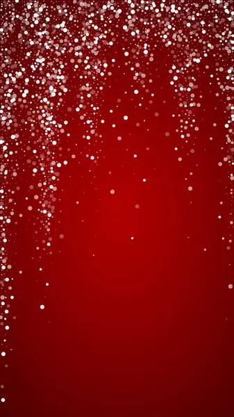 美丽的降雪圣诞节背景 淡淡的飘扬的雪花和圣诞红背景上的星星 美丽的降雪覆盖模板 垂直矢量说明 — 图库矢量图片
