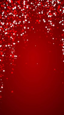 Karlı bir Noel geçmişi var. İnce uçan kar taneleri ve kırmızı arka plandaki yıldızlar. Narin, tatlı, karlı bir Noel. Dikey vektör illüstrasyonu.