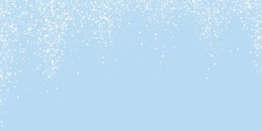 Karlı bir Noel geçmişi var. Hafif uçan kar taneleri ve açık mavi kış arka planındaki yıldızlar. Narin, tatlı, karlı bir Noel. Geniş vektör illüstrasyonu.