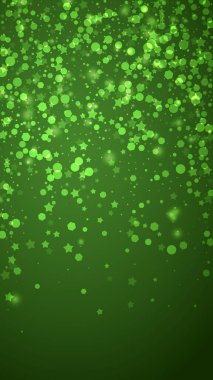 Karlı bir Noel geçmişi var. İnce uçan kar taneleri ve yeşil arka plandaki yıldızlar. Narin, tatlı, karlı bir Noel. Dikey vektör illüstrasyonu.