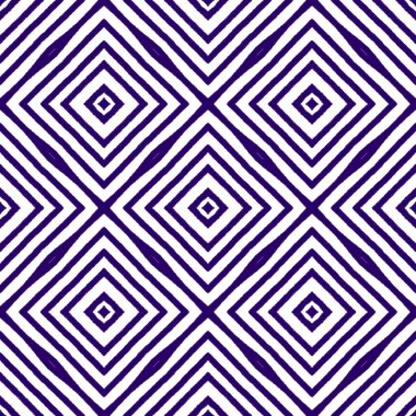Tekrar eden mayo tasarımı. Mor simetrik kaleydoskop arka planı. Tekstil hazır değerli baskılar, mayo kumaş, duvar kağıdı, ambalaj. Yaz şapkası süsleme deseni.