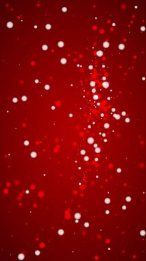 Karlı bir Noel geçmişi var. İnce uçan kar taneleri ve kırmızı arka plandaki yıldızlar. Narin, tatlı, karlı bir Noel. Dikey vektör illüstrasyonu.