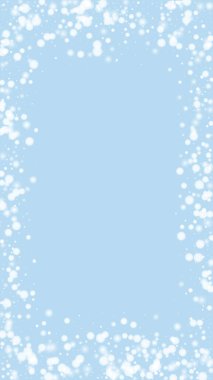 Sihirli kar yağışı arkaplanı. Hafif uçan kar taneleri ve açık mavi kış arka planındaki yıldızlar. Sihirli yağan kar tatili manzarası. Dikey vektör illüstrasyonu.