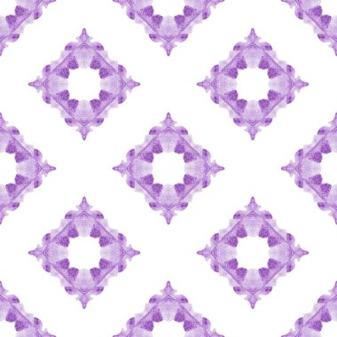 Suluboya yaz etnik sınır düzeni. Mor simetrik boho şık yaz tasarımı. Tekstil hazır stil baskısı, mayo kumaş, duvar kağıdı, ambalaj. Etnik el boyası desen.