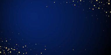 Sihirli yıldızlar vektör kaplaması. Altın yıldızlar rasgele etrafa saçılmış, düşüyor, yüzüyor. Kaotik rüya gibi çocuksu bir şablon. Koyu mavi arkaplanda vektör büyüsü.