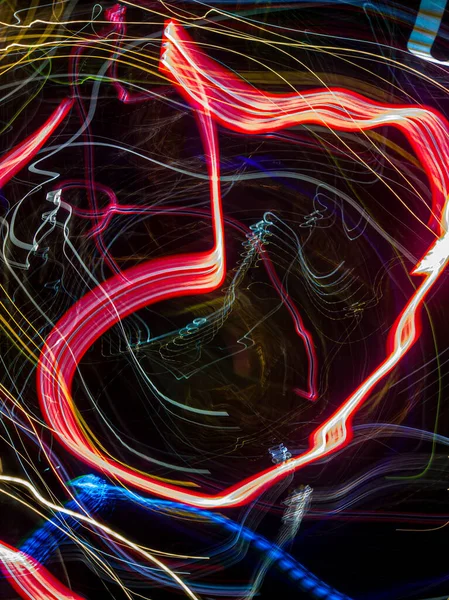 Renkli satırlarla soyut arkaplan