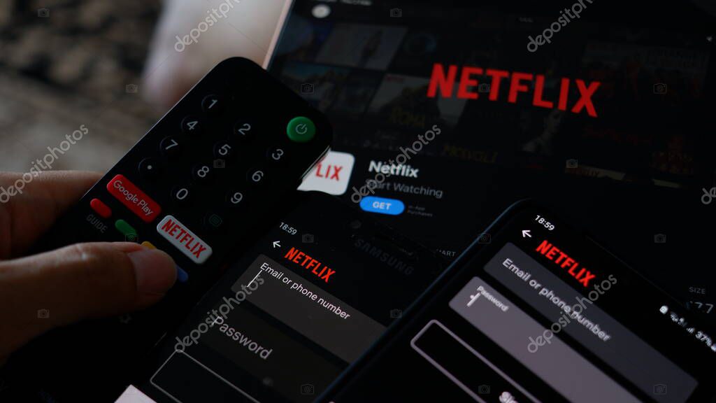 Sharing Netflix password on ipad and Android phone. Sydney, 4 january 2023.