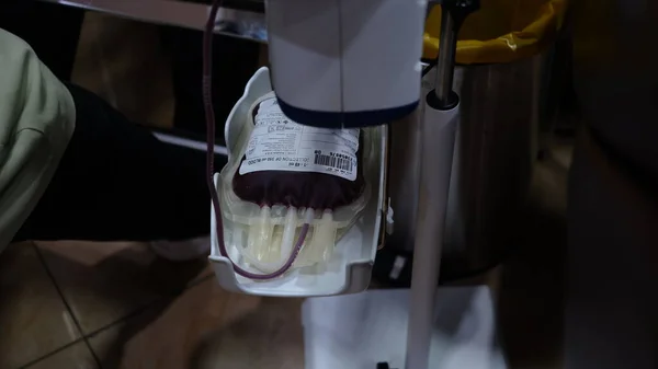 献血者からの血液バッグ 2023年3月14日ジャカルタ — ストック写真