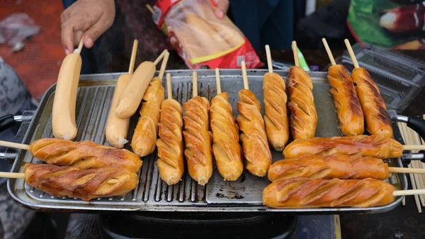 Seller Grilled Sausages Roadside Street Food — Stock Photo, Image