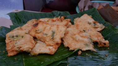Tempe Mendoan Endonezya 'dan geleneksel bir aperatif..