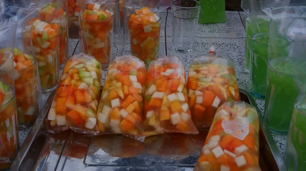 Säljare Efterrätt Takjil Och Olika Färska Fruktjuicer För Iftar Ramadan — Stockfoto