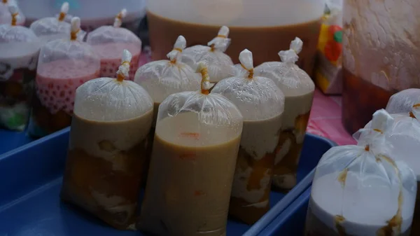 Sælgere Dessert Takjil Forskellige Friske Frugtsaft Til Iftar Ramadan Street - Stock-foto