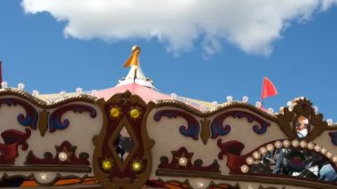 Merry Go Yuvarlak Çatı Panayırı Tasarımı. Sydney, 29 Nisan 2023. 