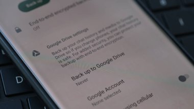 WhatsApp sohbeti Google 'da değil. Sydney, 3 Mayıs 2023.