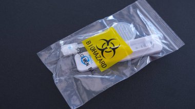 Biyohaxard plastiğinde kullanılan test kitleri.