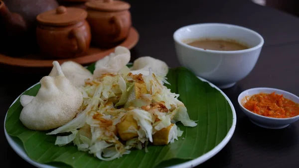 Kupat Tahu Adalah Makanan Tradisional Indonesia Yang Terbuat Dari Ketupat — Stok Foto