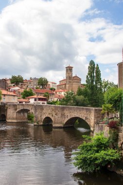 Clisson. Eglise Notre-Dame et Pont de la Vallee. Loire-Atlantique 'de. Ücretler de la Loire