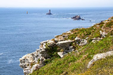Pointe du Raz ve Vieille deniz feneri. Brittany. Finistere. Fransa
