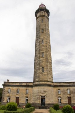 1849 ve 1854 yılları arasında adanın ucunda inşa edilen Baleines de l 'le de R deniz feneri..