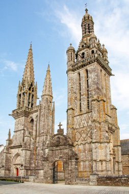 Saint-Germain de Pleyben Kilisesi, 15. ve 17. yüzyıllar arasında inşa edilmiş, Pleyben cemaatinin bir parçası. Finistre. Fransa