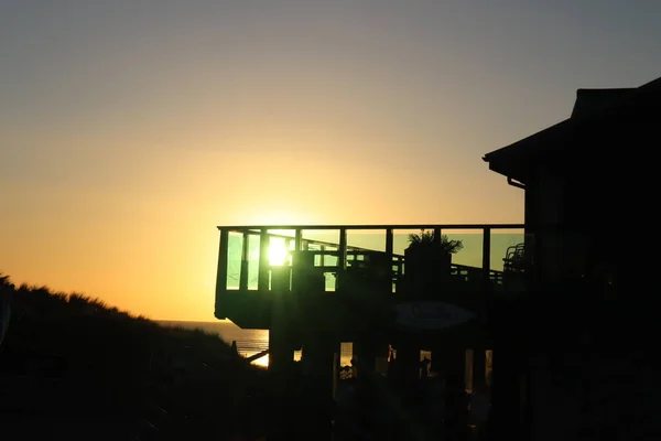Кафе Балконі Пляжі Видом Пляж Саун Заходом Сонця Світиться Крізь — стокове фото