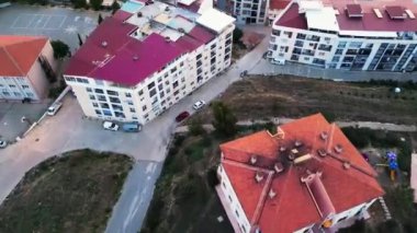 Gün batımında Ege sahilinde İHA uçuşu.