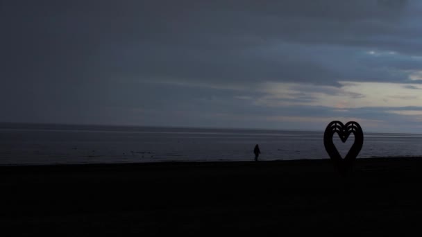 Jurmala Sonnenuntergang Herz Fotoobjekt Strand Lettland Meerblick Filmmaterial Hochwertiges Filmmaterial — Stockvideo