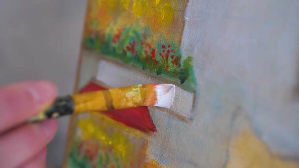 Close Shot Van Meisje Artist Hand Holding Drawing Oil Painting — Stockvideo