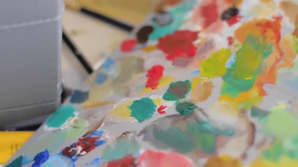 Sanatçılar Paletini Renkli Resimlerle Kapatıyoruz Yüksek Kalite Görüntü — Stok video