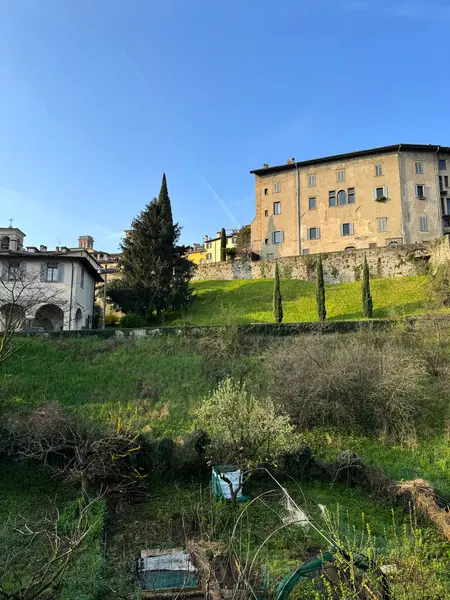 Citta Alta Bergamo, geleneksel İtalyan evi, şehrin yukarısında Bergamo. Yüksek kalite fotoğraf