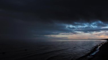 Jurmala 'da günbatımı - Letonya' nın ünlü uluslararası turizm beldesi. Yüksek kalite 4k görüntü