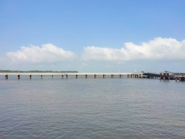 Hindistan 'da okyanus köprüsü