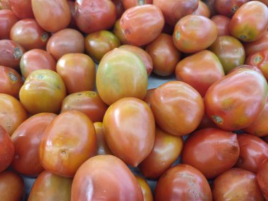 Salata ve soslar için biçilmiş kaftan. Yerel marketten al..