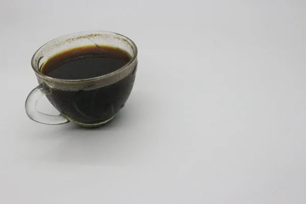 Schwarzer Kaffee Einem Klaren Glas Mit Weißem Hintergrund — Stockfoto