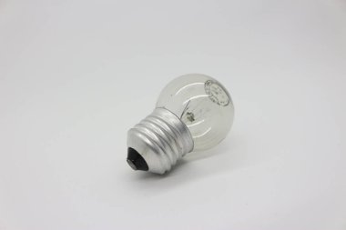 Küçük ölçekli bir ampulün fotoğrafı, renkleri daha belirgin kılacak bir arka plana sahiptir. Yani bir fikir..