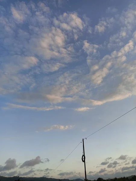 Vista Cielo Despejado Lleno Nubes Durante Día —  Fotos de Stock