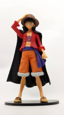 Maymun D. Luffy figürlü aktör, beyaz arkaplan..