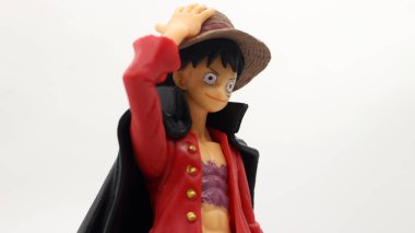 Maymun D. Luffy figürlü aktör, beyaz arkaplan..