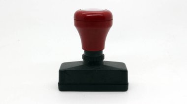 Siyah tahta mühür beyaz arkaplanda izole edilmiş.