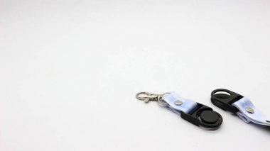 Beyaz arka planlı beyaz boyunluk