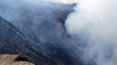 Bromo Dağı 'nın ve Endonezya' nın doğu Java bölgesinin güzel manzarası