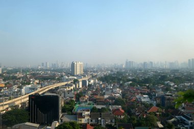 Gündüz boyunca yukarıdan güzel bir Jakarta manzarası