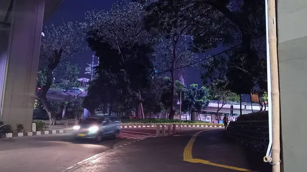 Jakarta 'nın sessiz kaldırımları